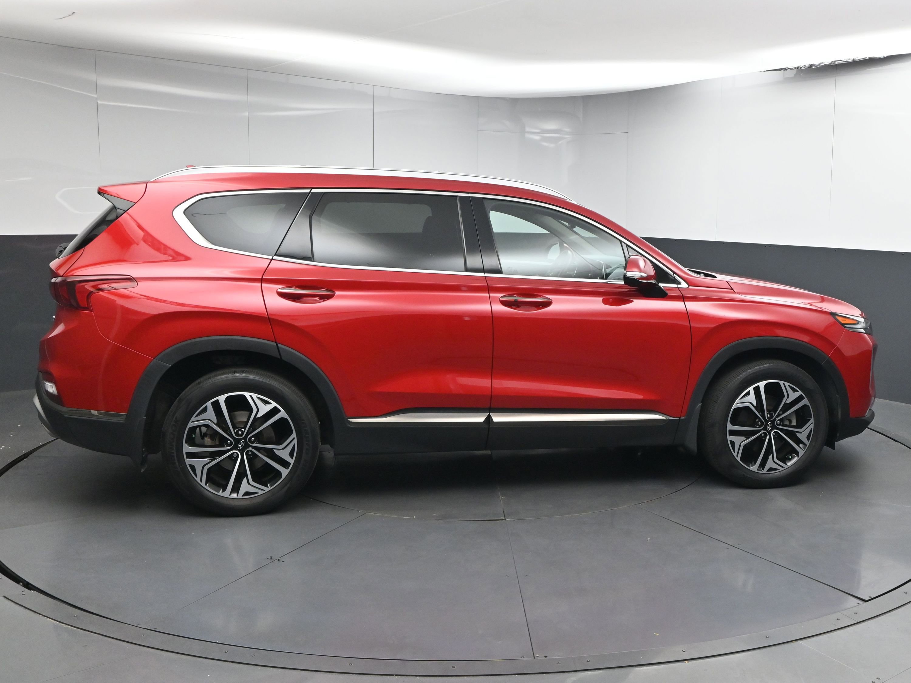 Used 2020 Hyundai Santa Fe Limited image 9