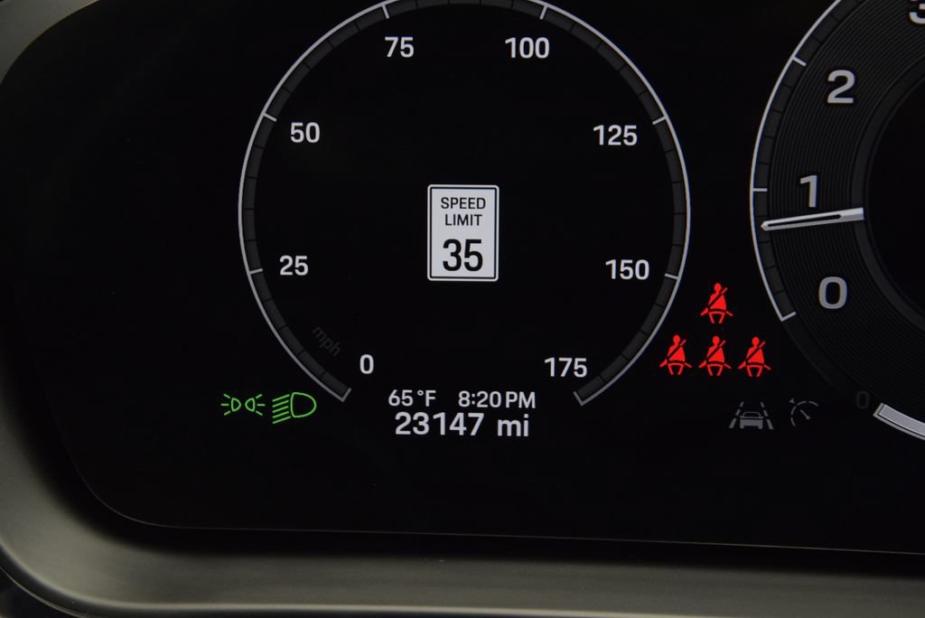 Used 2024 Porsche Cayenne AWD/4WD image 31