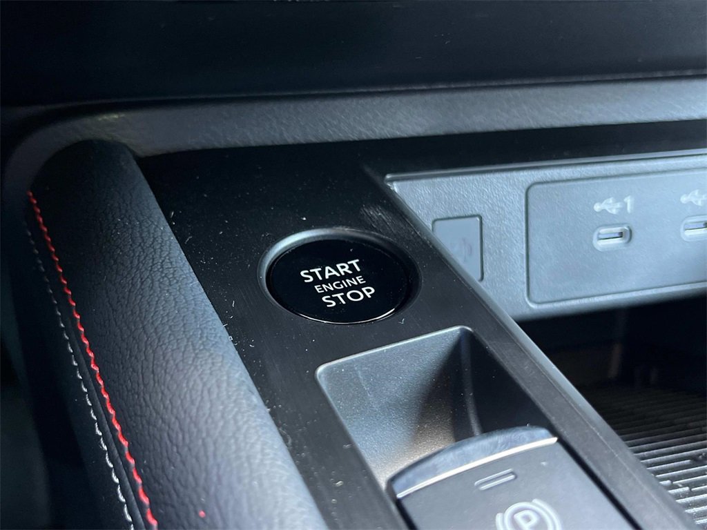 New 2025 Nissan Kicks SR image 31