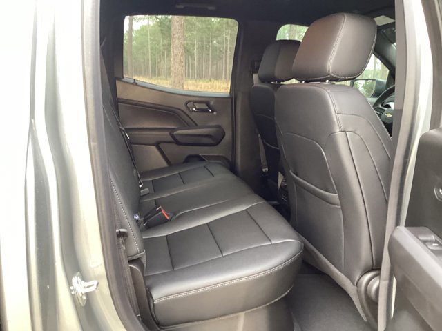 New 2025 Chevrolet Colorado LT w/ LT Convenience Package image 12