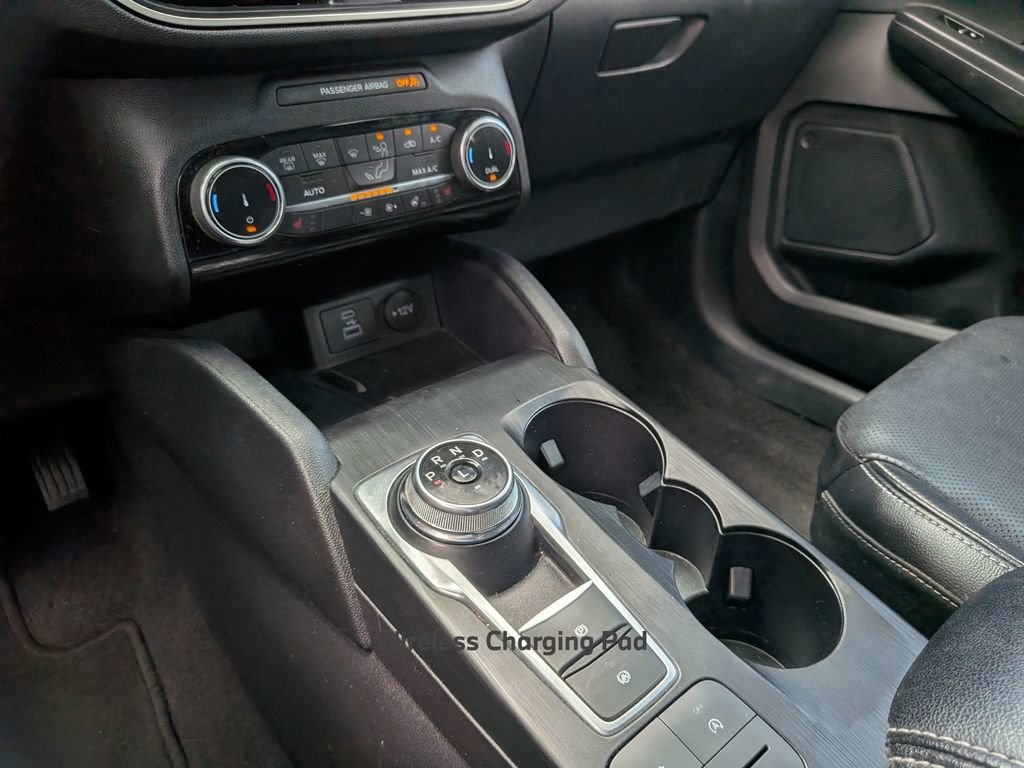 Used 2022 Ford Escape SEL w/ Technology Package FWD image 24
