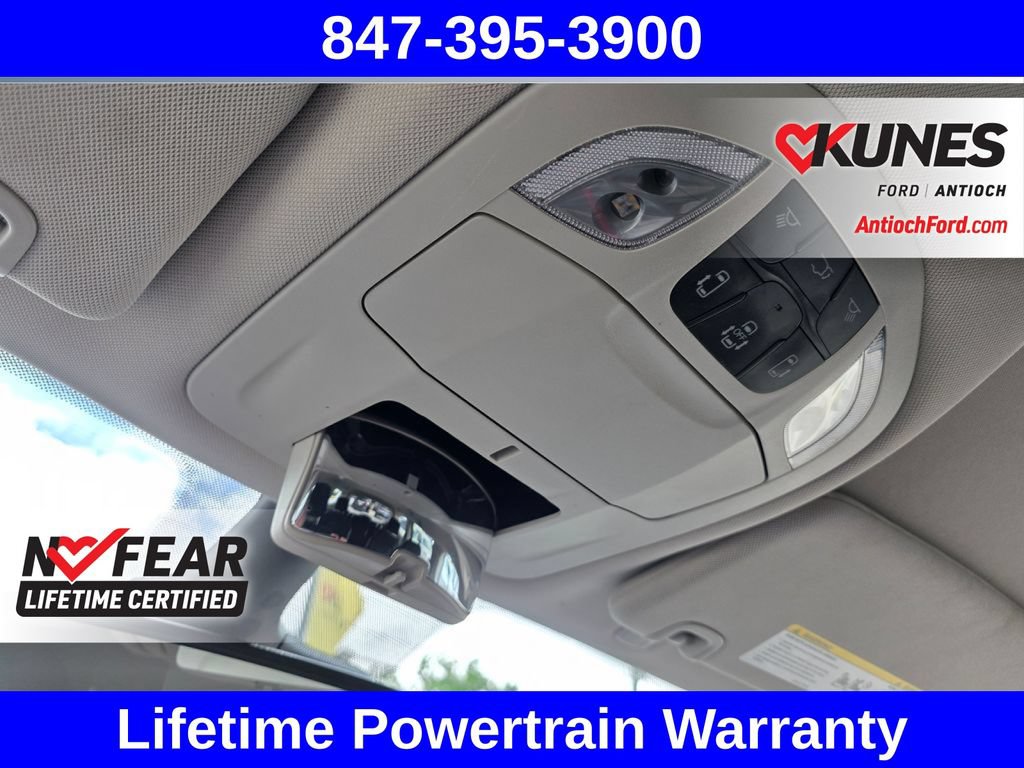 Used 2023 Chrysler Voyager LX FWD image 56