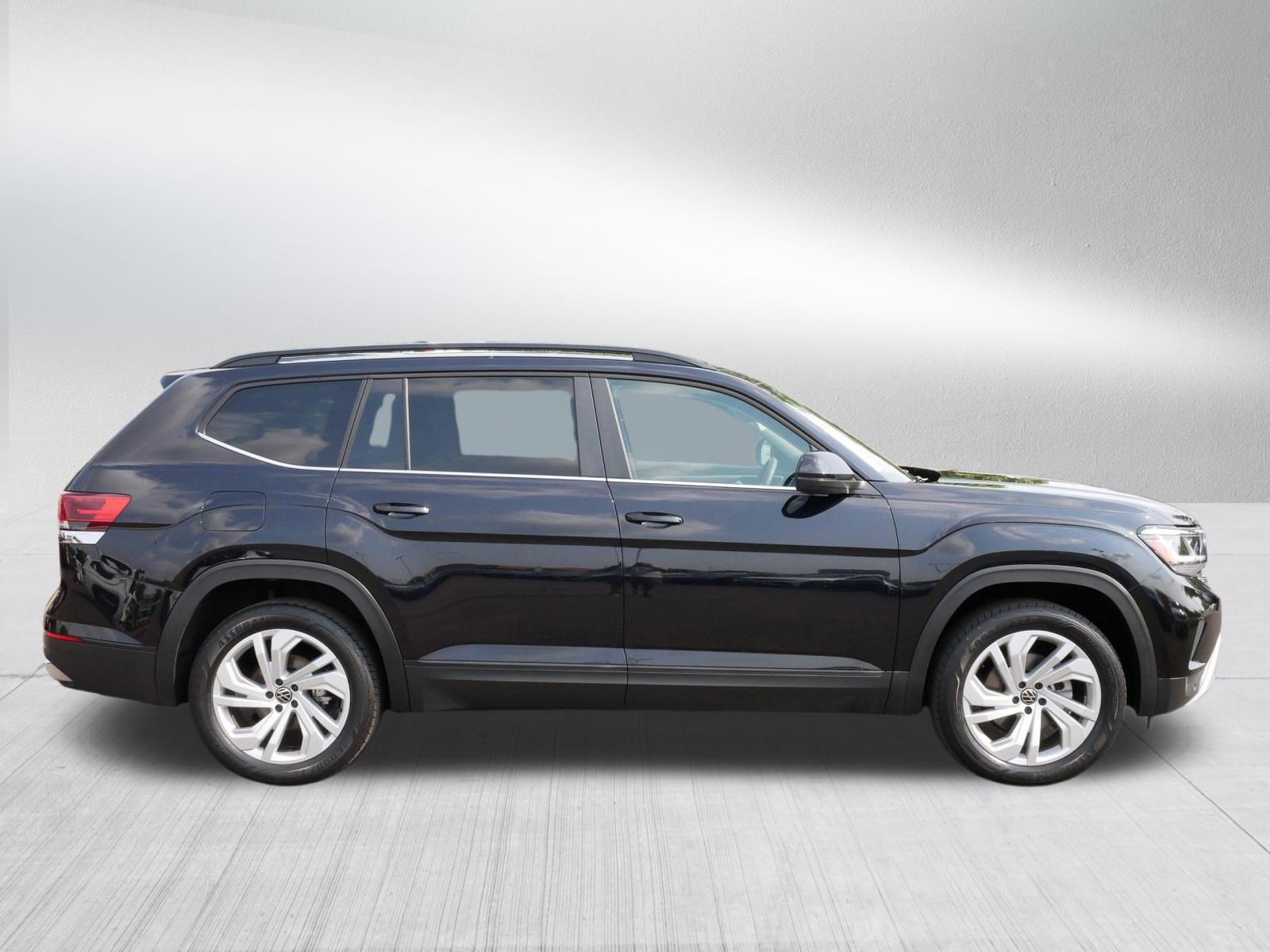 Certified 2023 Volkswagen Atlas SE w/ Panoramic Sunroof Package AWD/4WD image 8