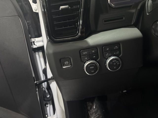Used 2025 GMC Sierra 1500 AT4 image 15