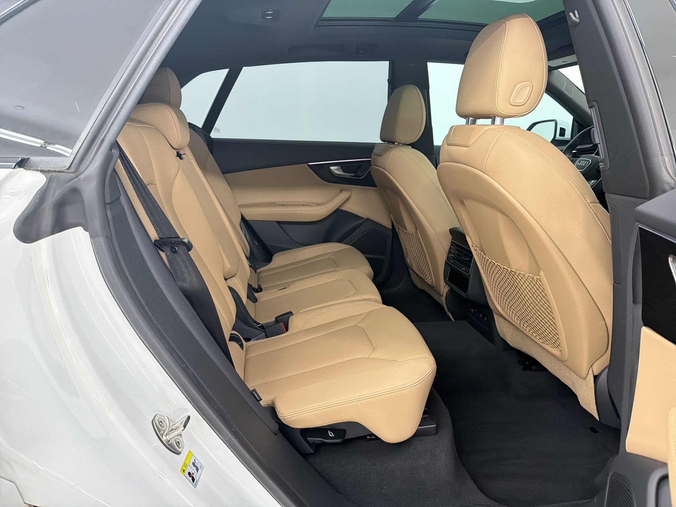 Used 2023 Audi Q8 Premium Plus image 25