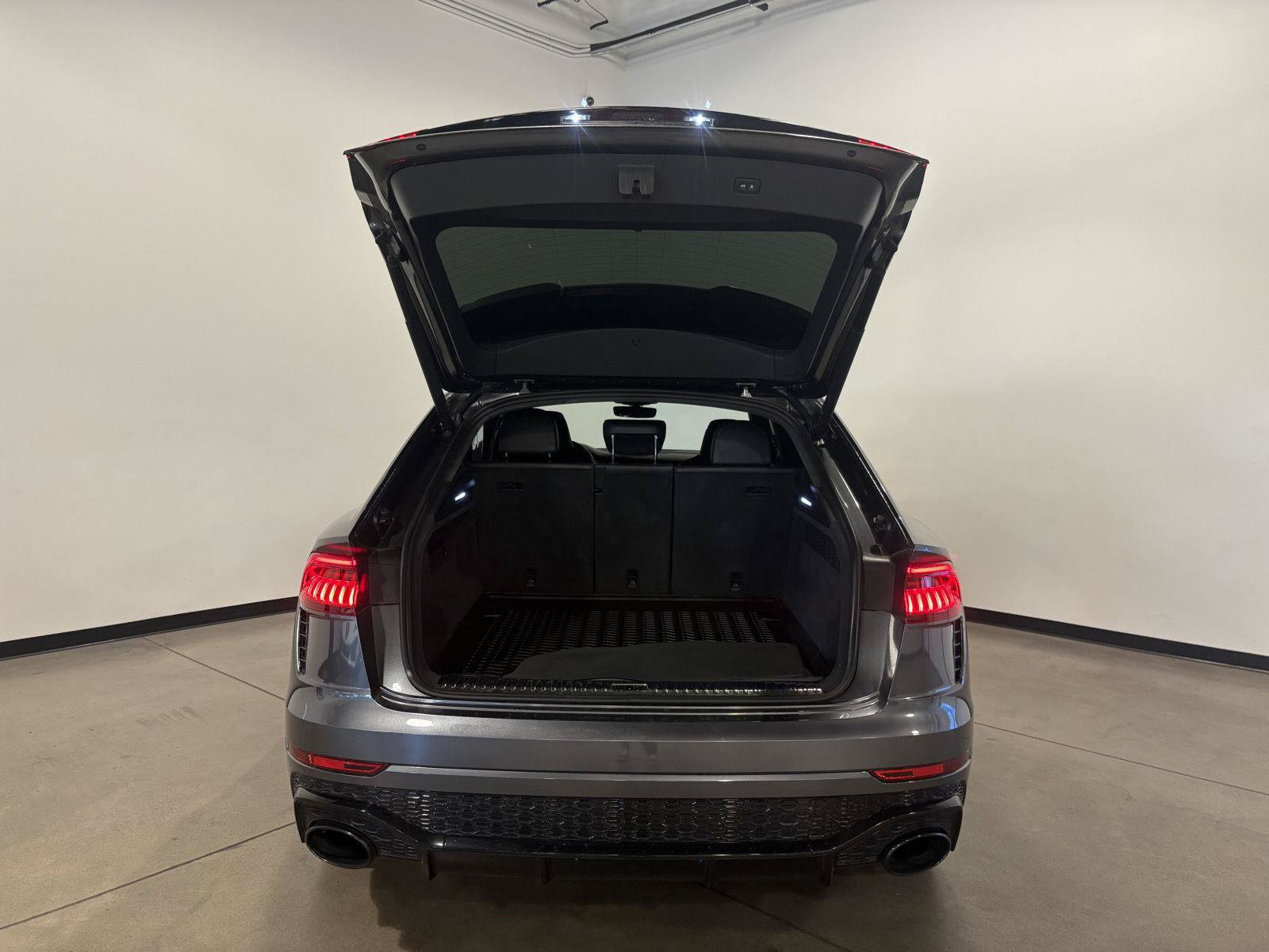 Used 2022 Audi RS Q8 AWD/4WD image 42