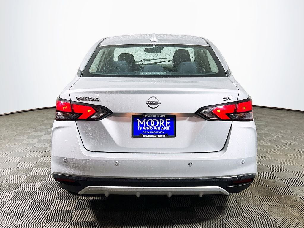 Used 2024 Nissan Versa SV FWD image 6