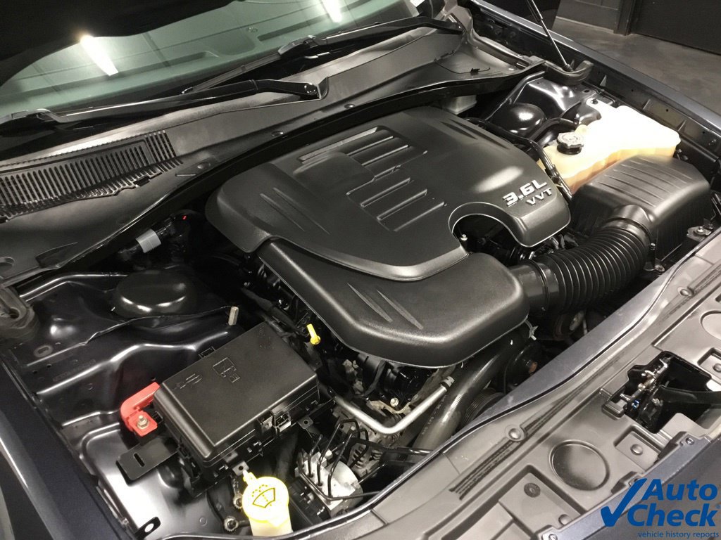 Used 2017 Chrysler 300 C AWD/4WD image 42