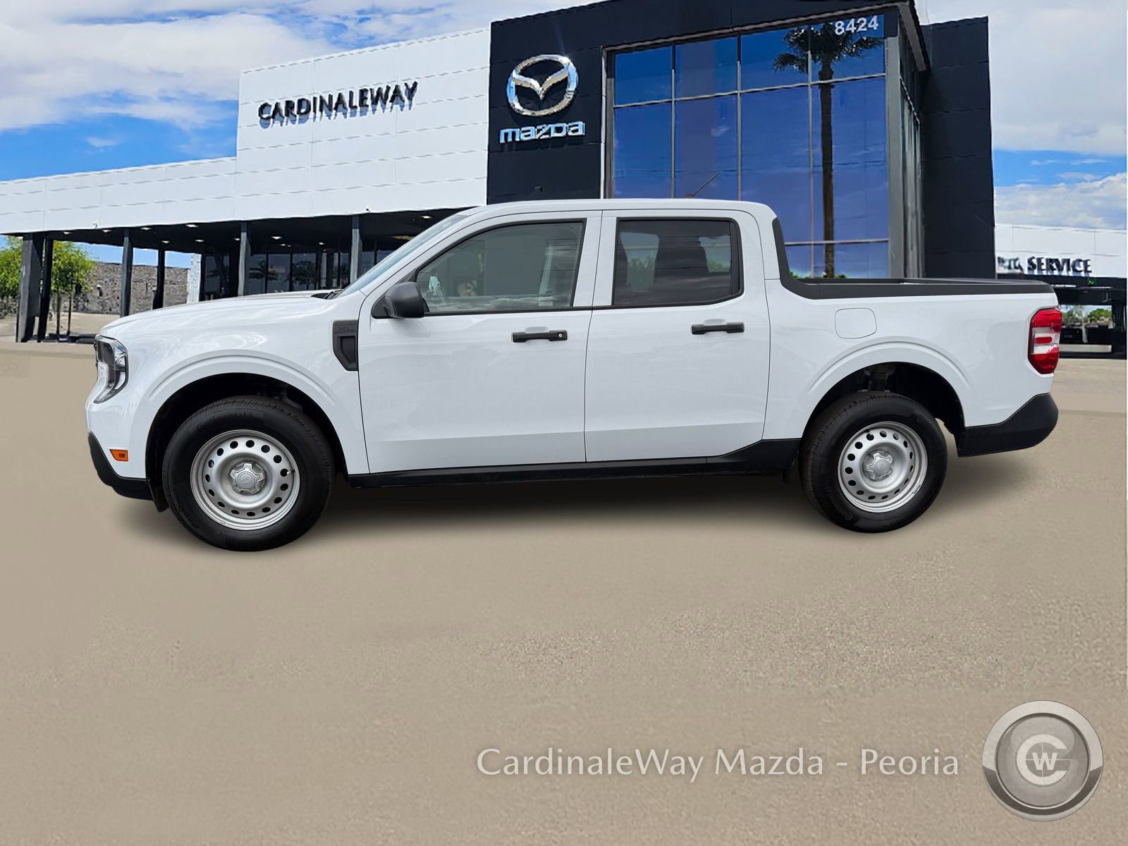 Used 2025 Ford Maverick XL image 3