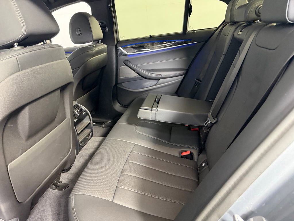 Used 2023 BMW 530i w/ Executive Package image 27