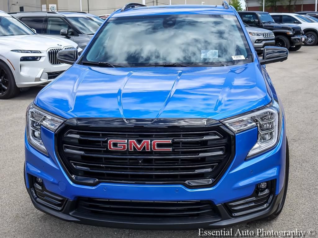 Certified 2024 GMC Terrain SLT w/ Tech Package FWD image 6