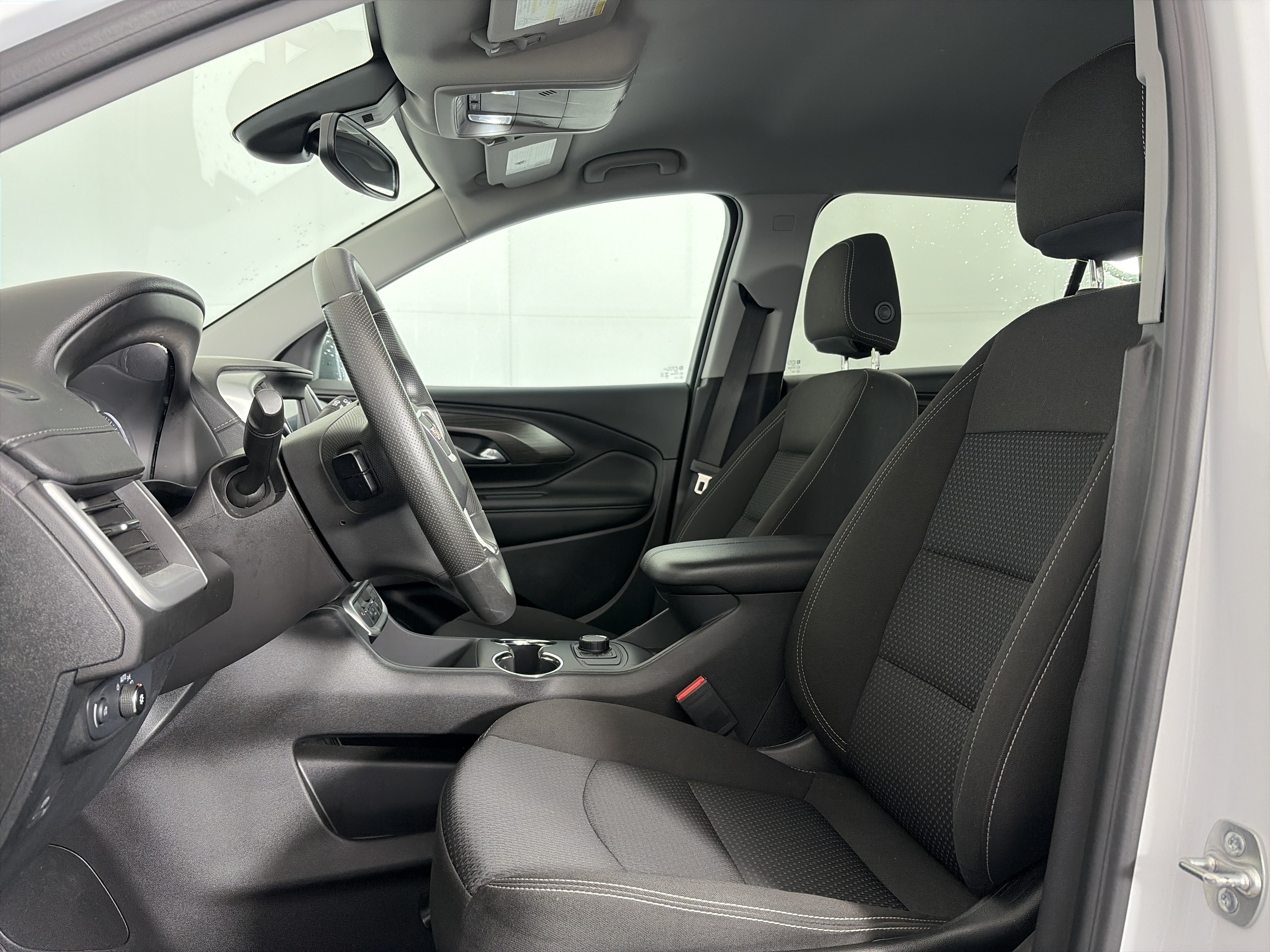 Used 2024 GMC Terrain SLE AWD/4WD image 6