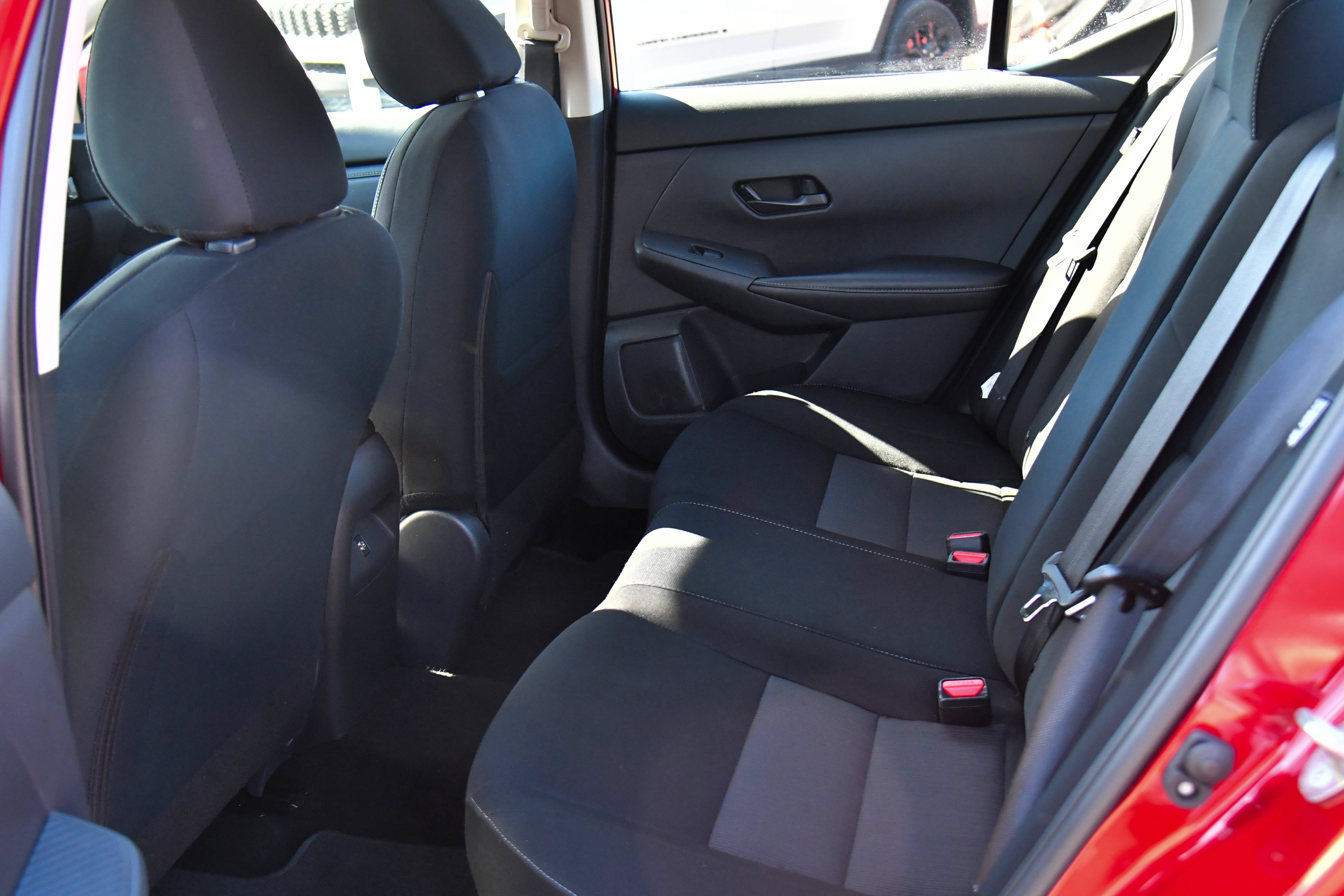 Used 2025 Nissan Sentra SV FWD image 31