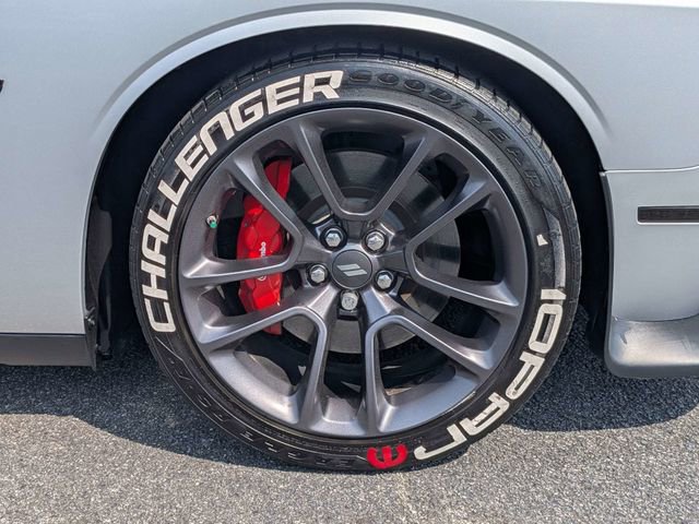 Used 2023 Dodge Challenger R/T w/ Plus Package image 10