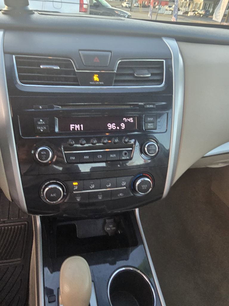 Used 2014 Nissan Altima 2.5 S image 11