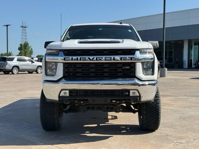 Used 2020 Chevrolet Silverado 2500 LT w/ Convenience Package AWD/4WD image 3