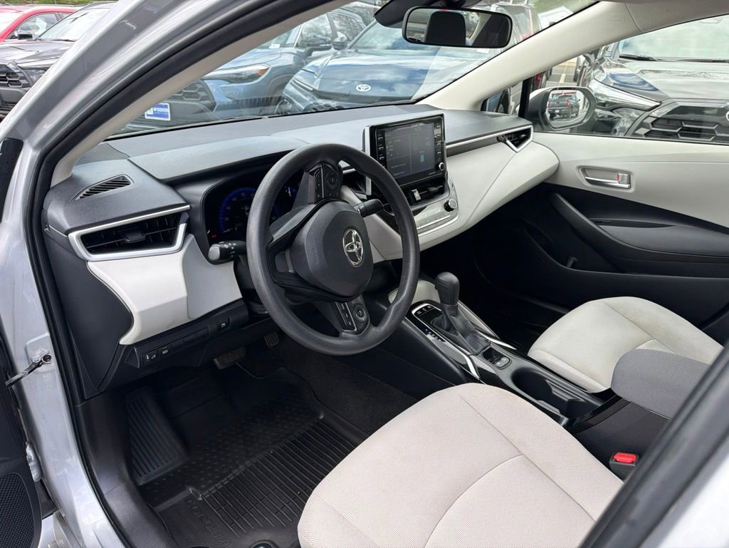 Used 2021 Toyota Corolla LE FWD image 19