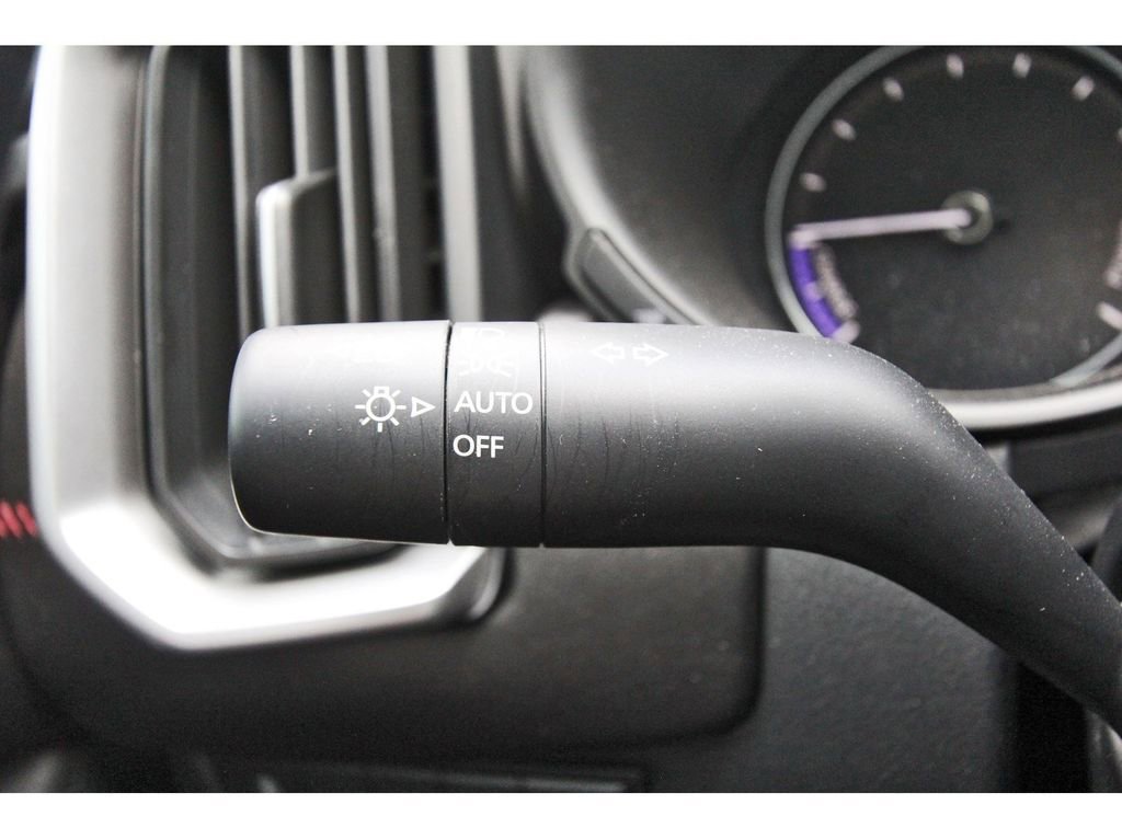 Used 2025 MAZDA CX-50 AWD 2.5 Hybrid w/ Premium Pkg image 18