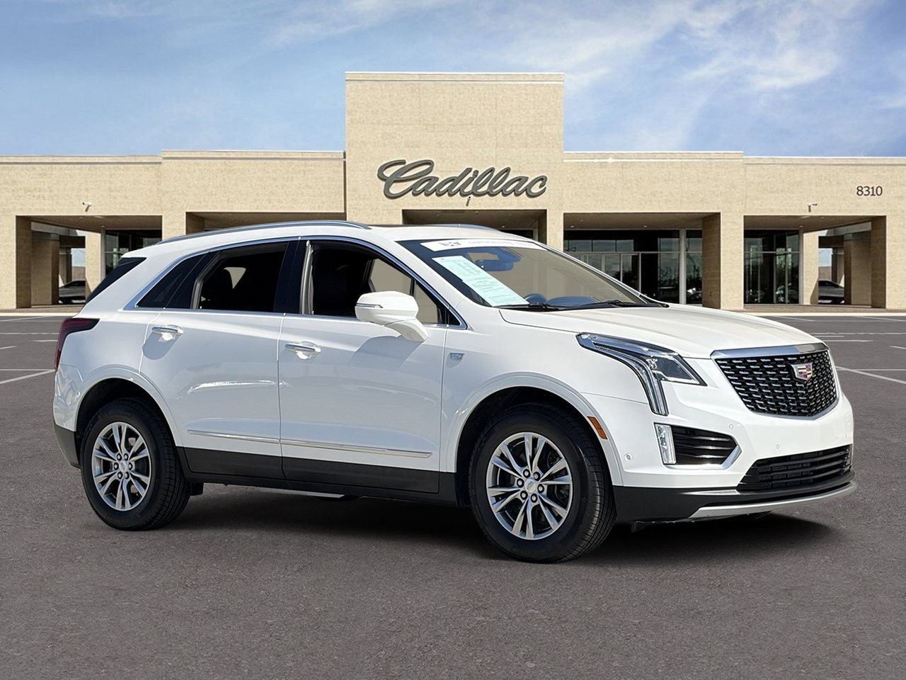 Certified 2023 Cadillac XT5 Premium Luxury w/ Technology Package AWD/4WD image 3