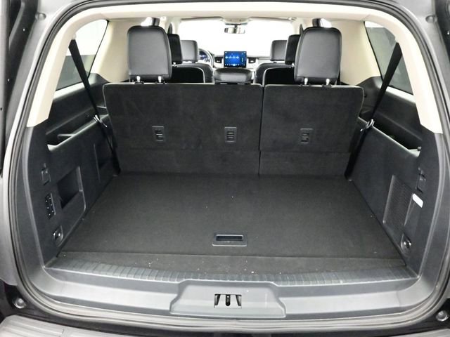 Used 2024 Ford Expedition Max XLT image 15