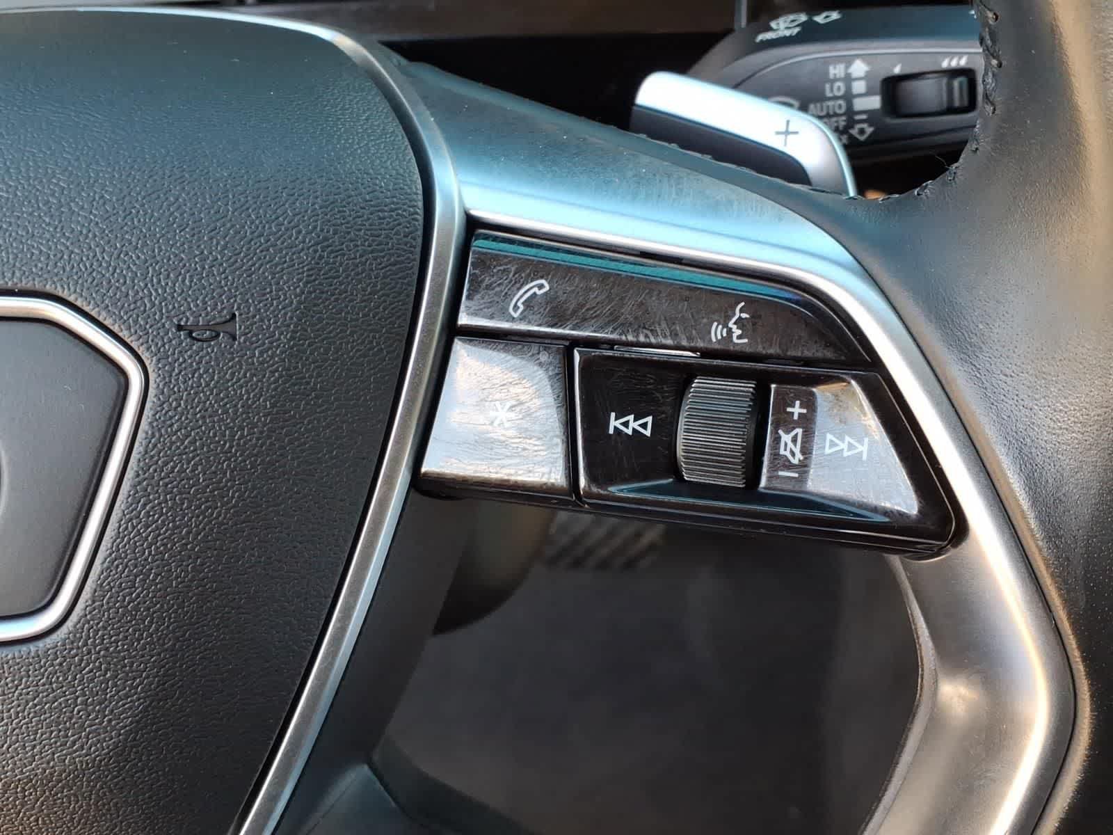 Used 2019 Audi e-tron Prestige w/ Prestige Package AWD/4WD image 19