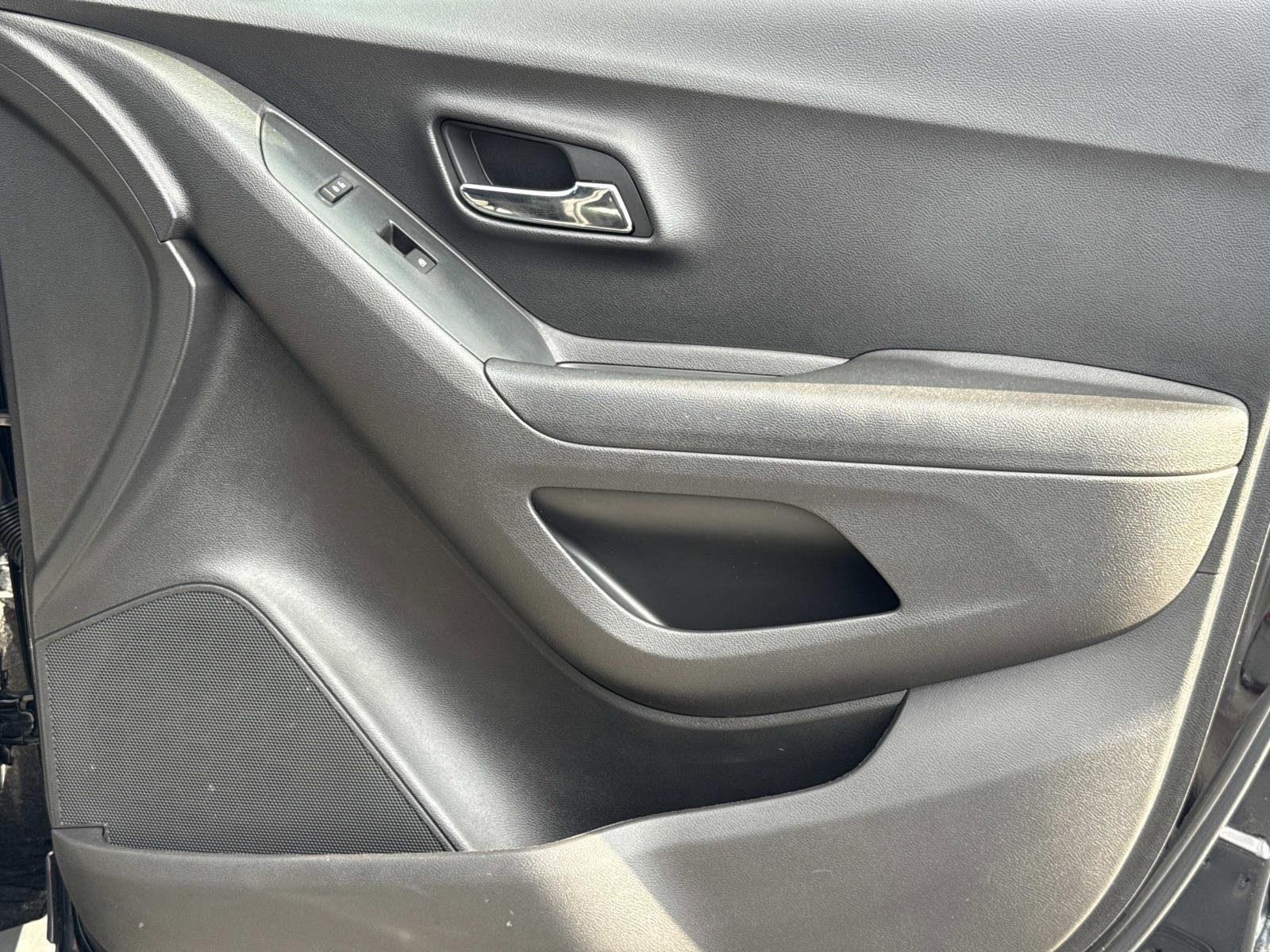 Used 2020 Chevrolet Trax LS w/ Tint and Cruise Package image 16