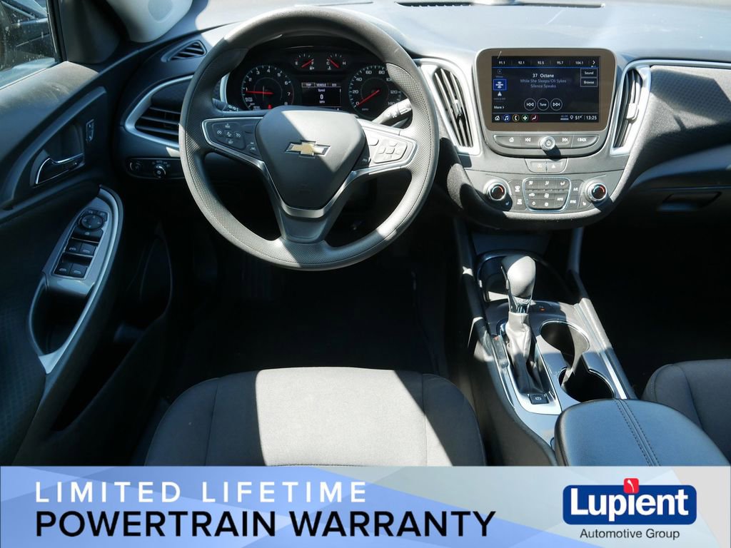Used 2024 Chevrolet Malibu LT FWD image 17