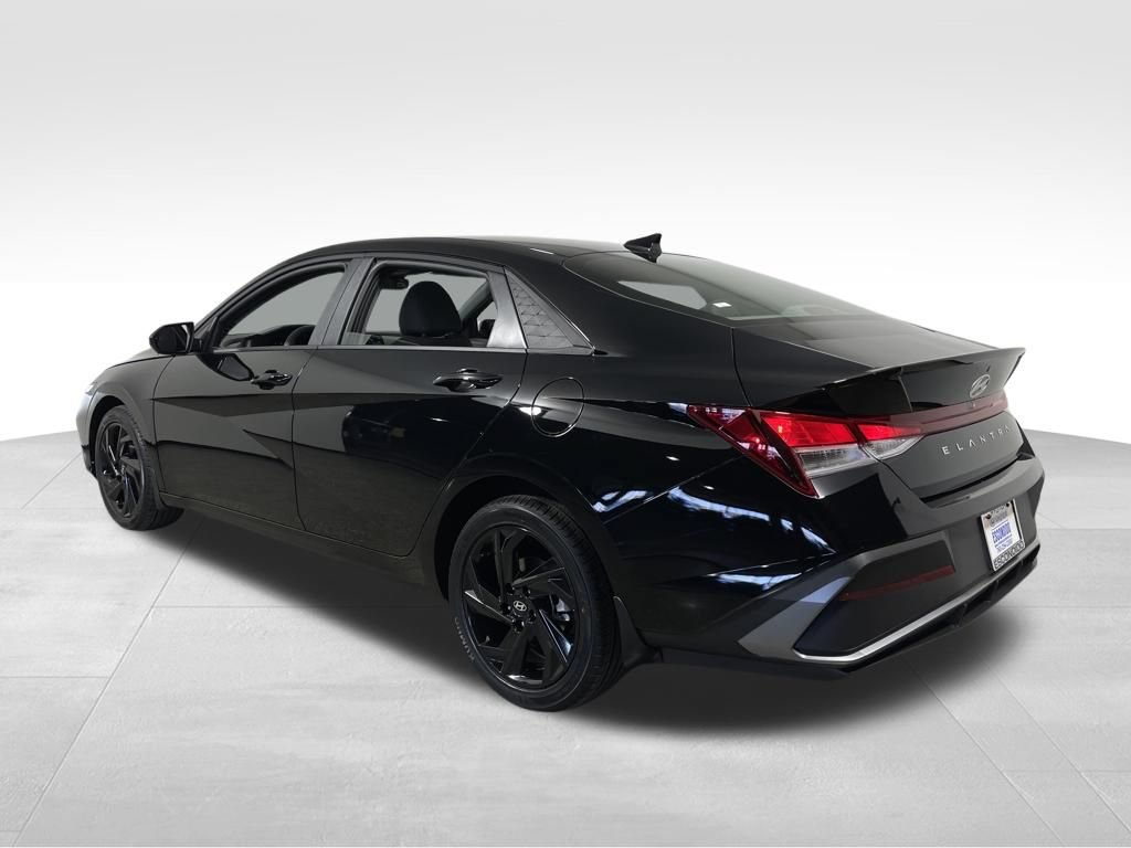 New 2026 Hyundai Elantra Sport FWD image 3