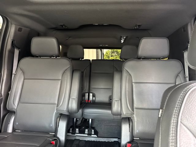 Used 2021 GMC Yukon XL Denali w/ Denali Premium Package AWD/4WD image 10