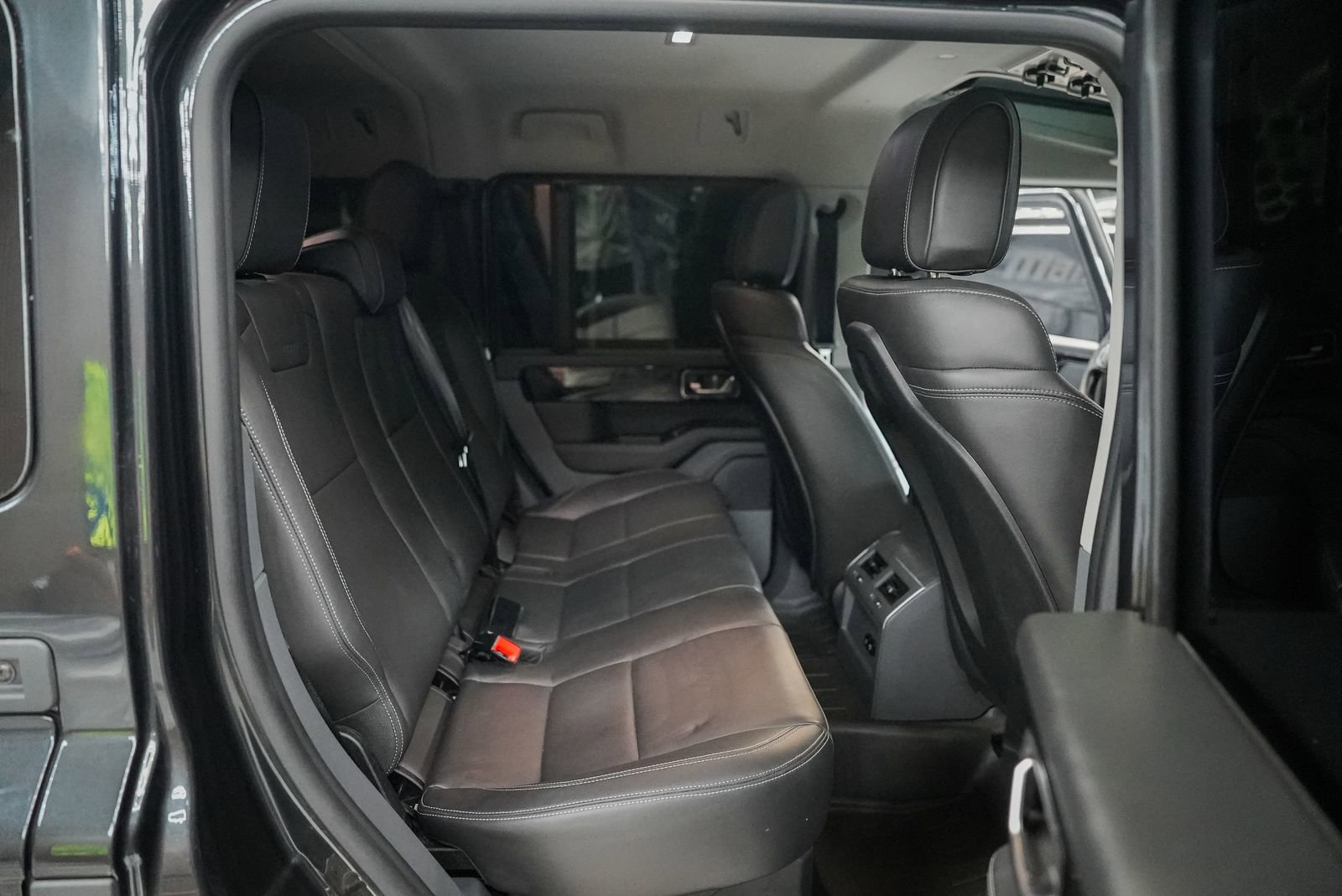 Used 2024 INEOS Grenadier Fieldmaster Edition AWD/4WD image 44