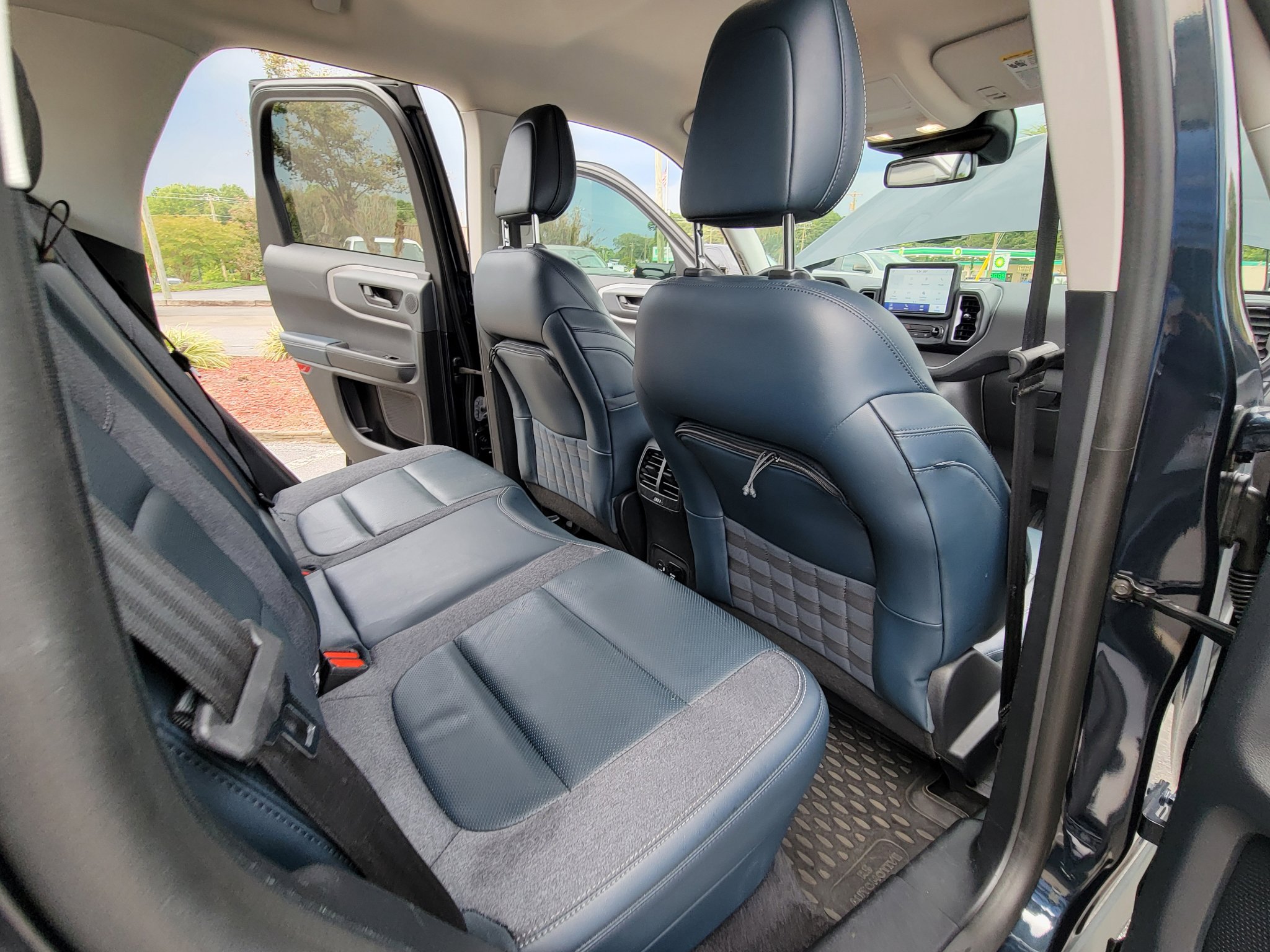 Used 2021 Ford Bronco Sport Outer Banks w/ Outer Banks Package (96D) image 42