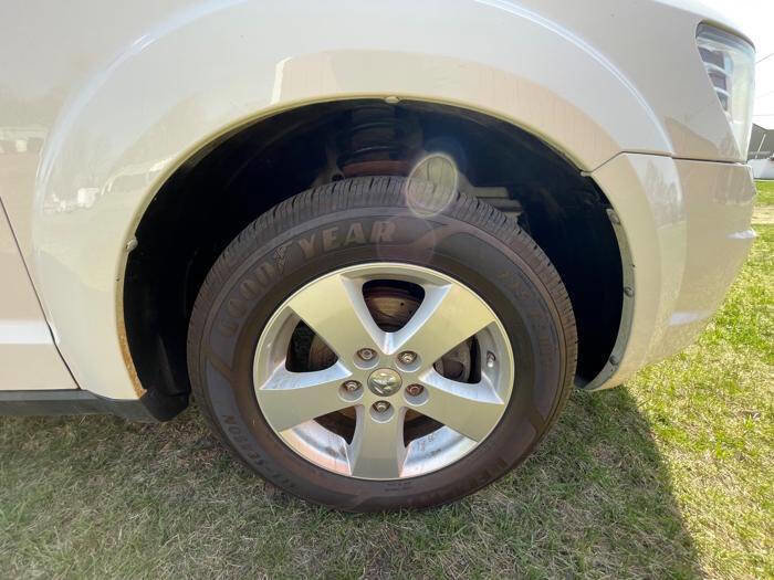 Used 2010 Dodge Journey SXT w/ Flexible Seating Group FWD image 19