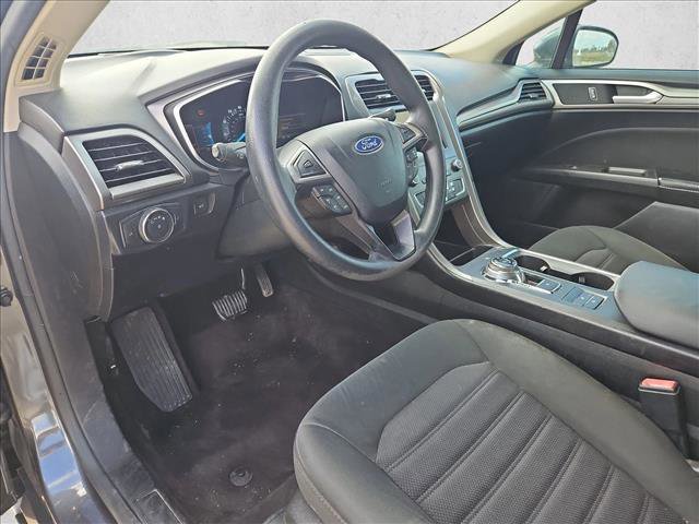 Used 2020 Ford Fusion SE image 7