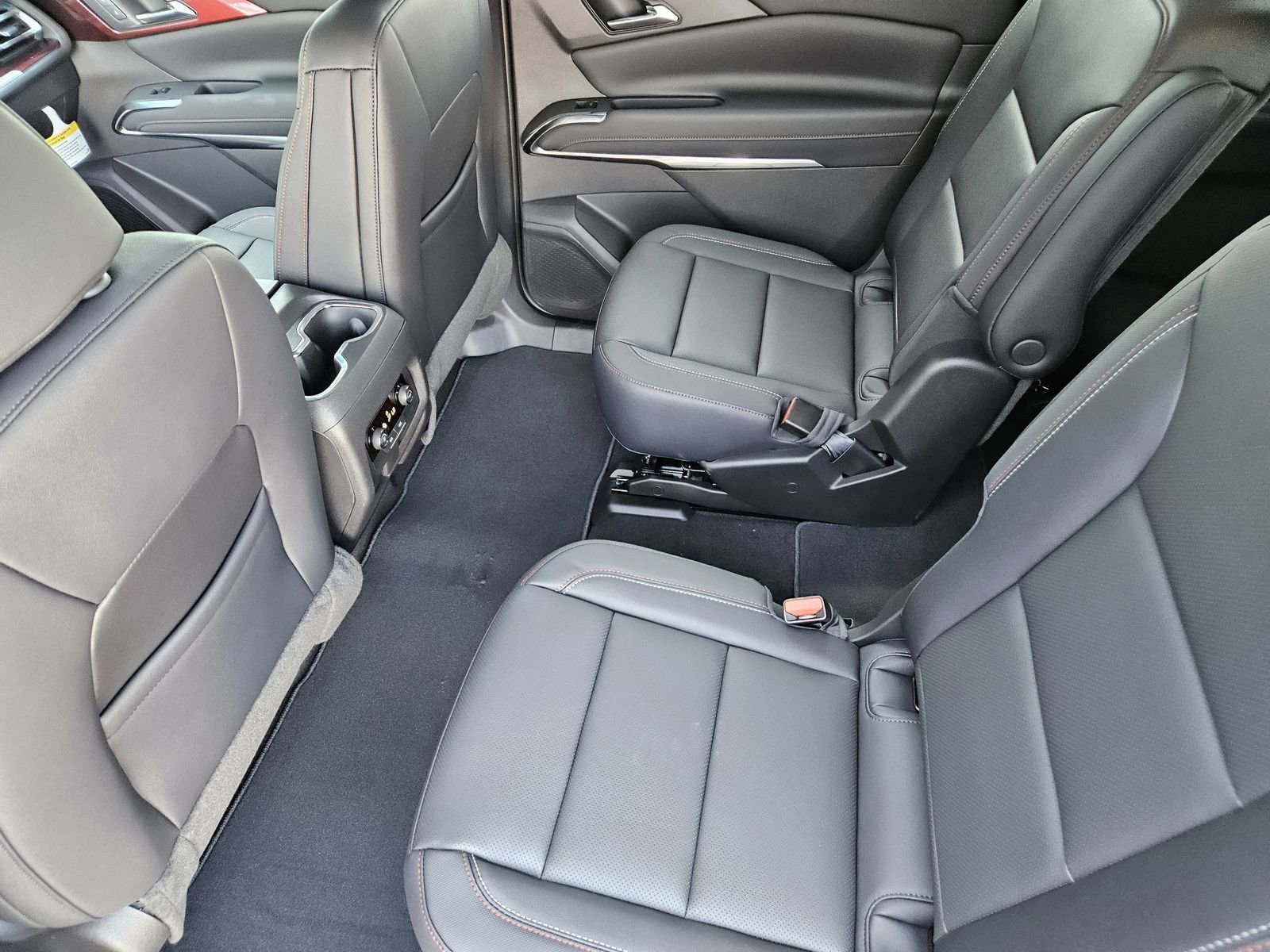 New 2026 Chevrolet Traverse Z71 w/ Driver Confidence Package AWD/4WD image 27