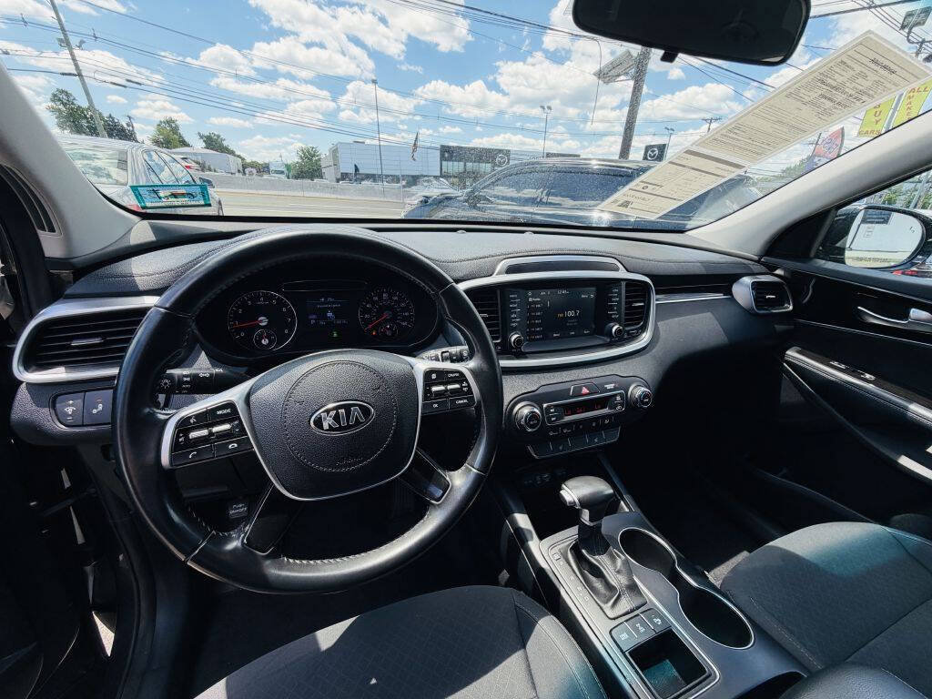 Used 2020 Kia Sorento S AWD/4WD image 13