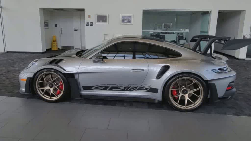 Used 2023 Porsche 911 GT3 RS RWD image 5