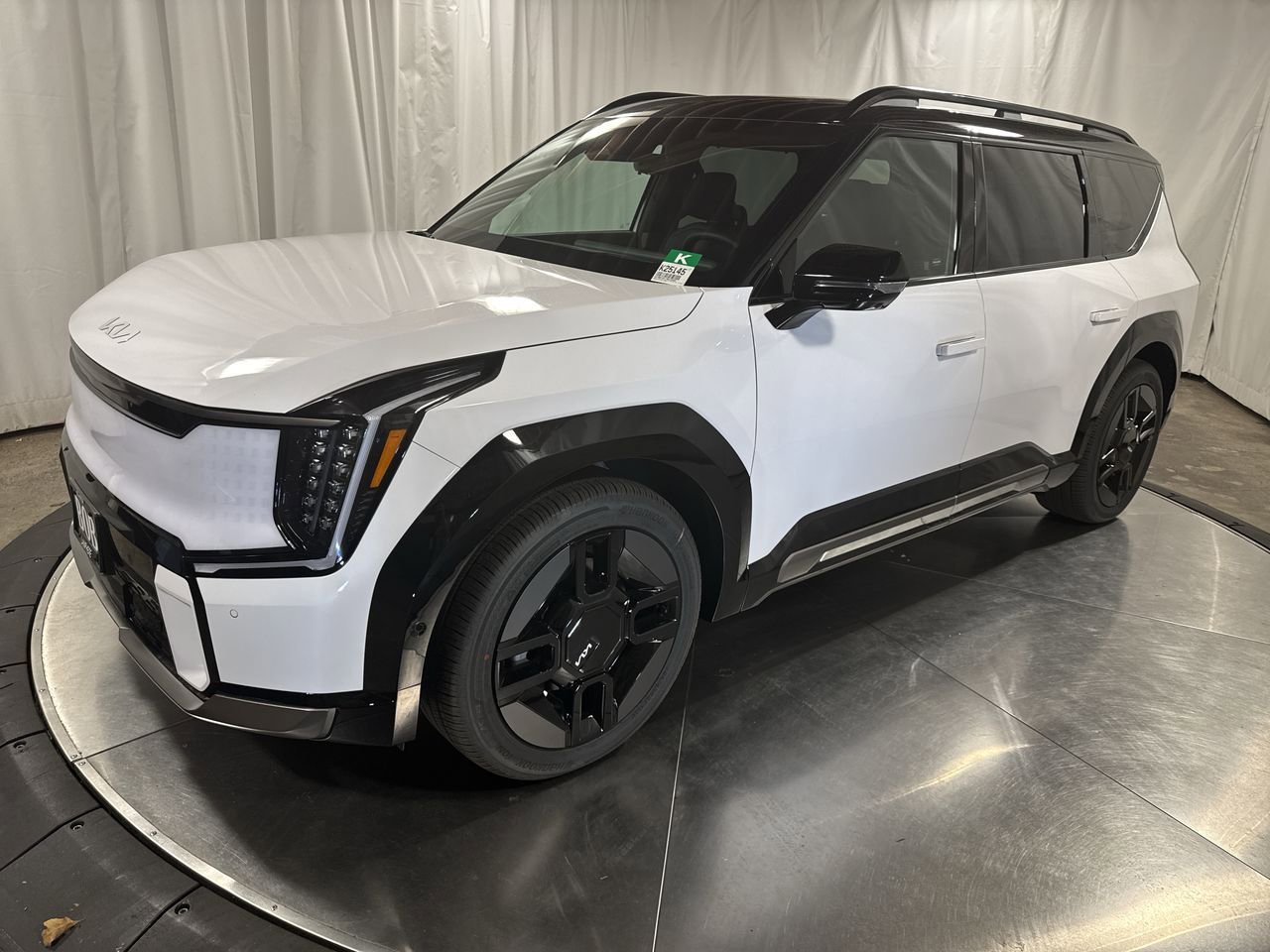 New 2026 Kia EV9 GT-Line image 1