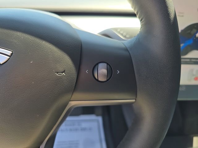 Used 2022 Tesla Model Y Long Range image 26