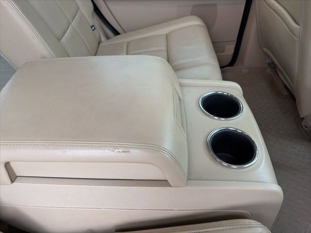 Used 2010 Lincoln Navigator 4WD image 24