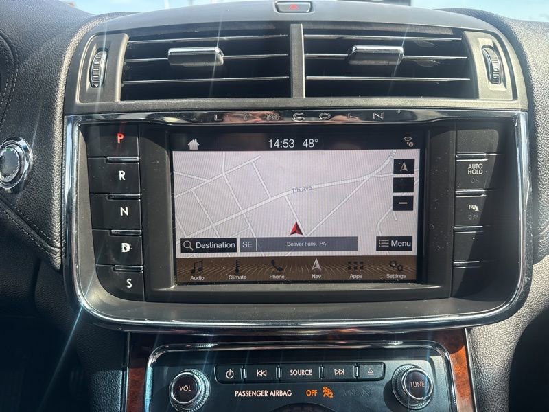 Used 2017 Lincoln Continental Select w/ Climate Package image 17