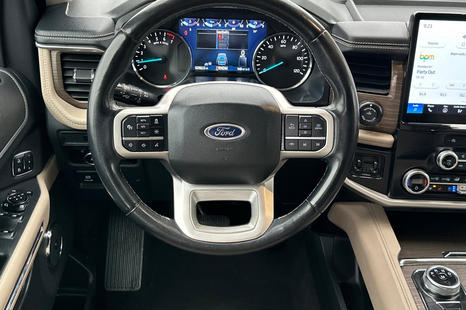 Used 2023 Ford Expedition Limited image 14