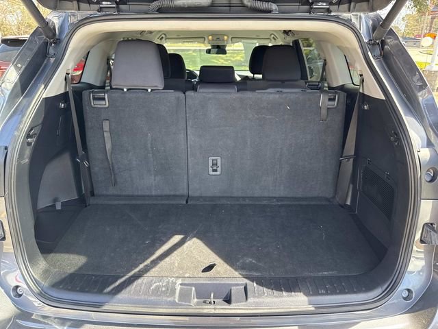 Used 2024 Toyota Highlander LE image 47