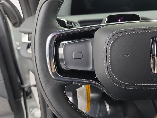 New 2027 Lincoln Navigator Reserve w/ Jet Appearance Package AWD/4WD image 14