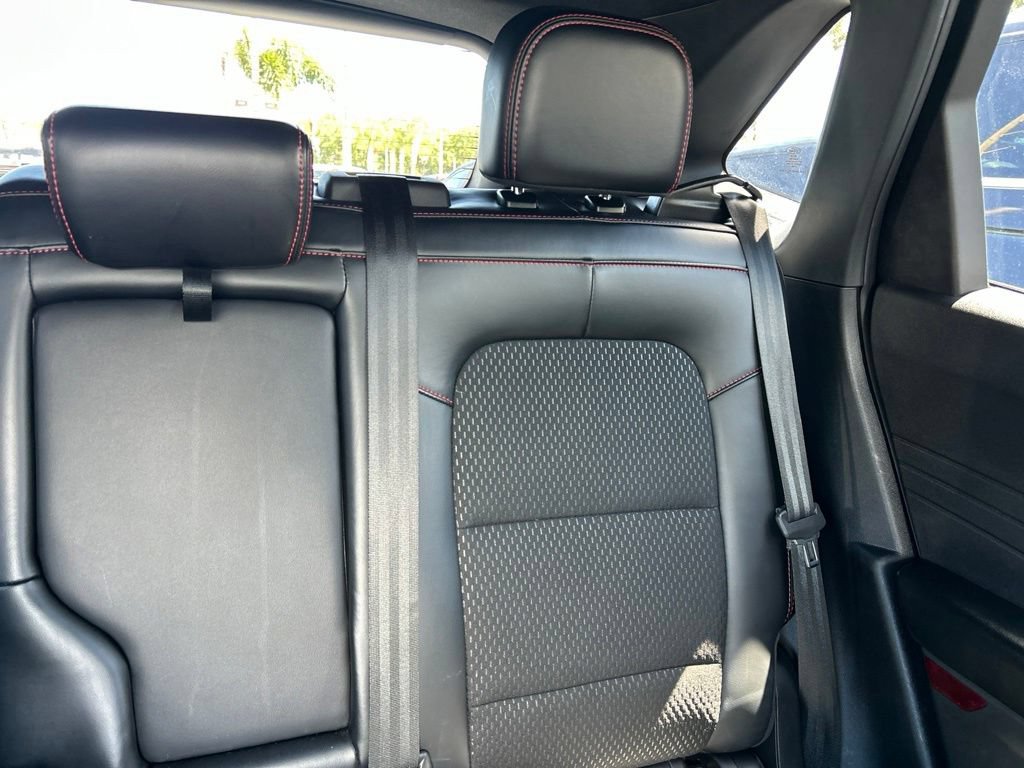 Used 2025 Ford Escape ST-Line Select AWD/4WD image 14