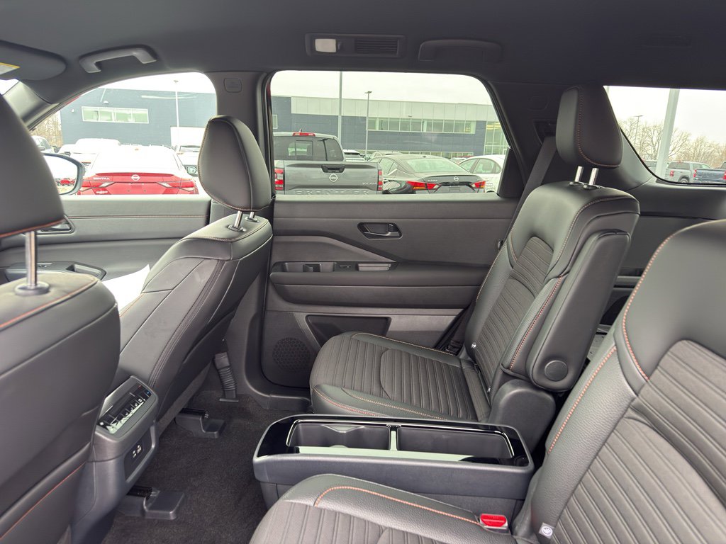Certified 2025 Nissan Pathfinder Rock Creek image 32