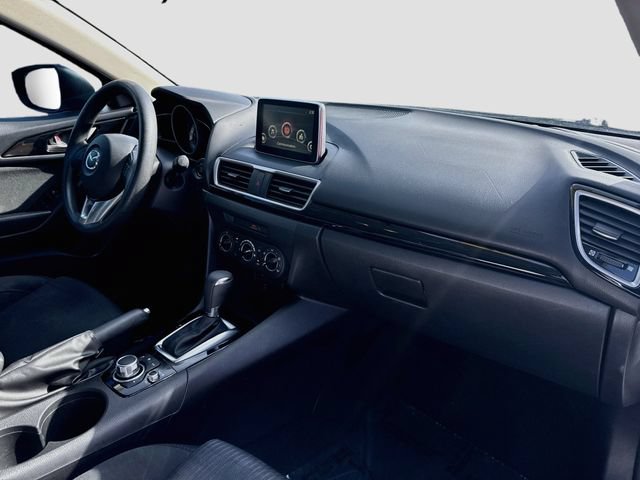 Used 2016 MAZDA MAZDA3 i Sport w/ Preferred Equipment Package FWD image 31