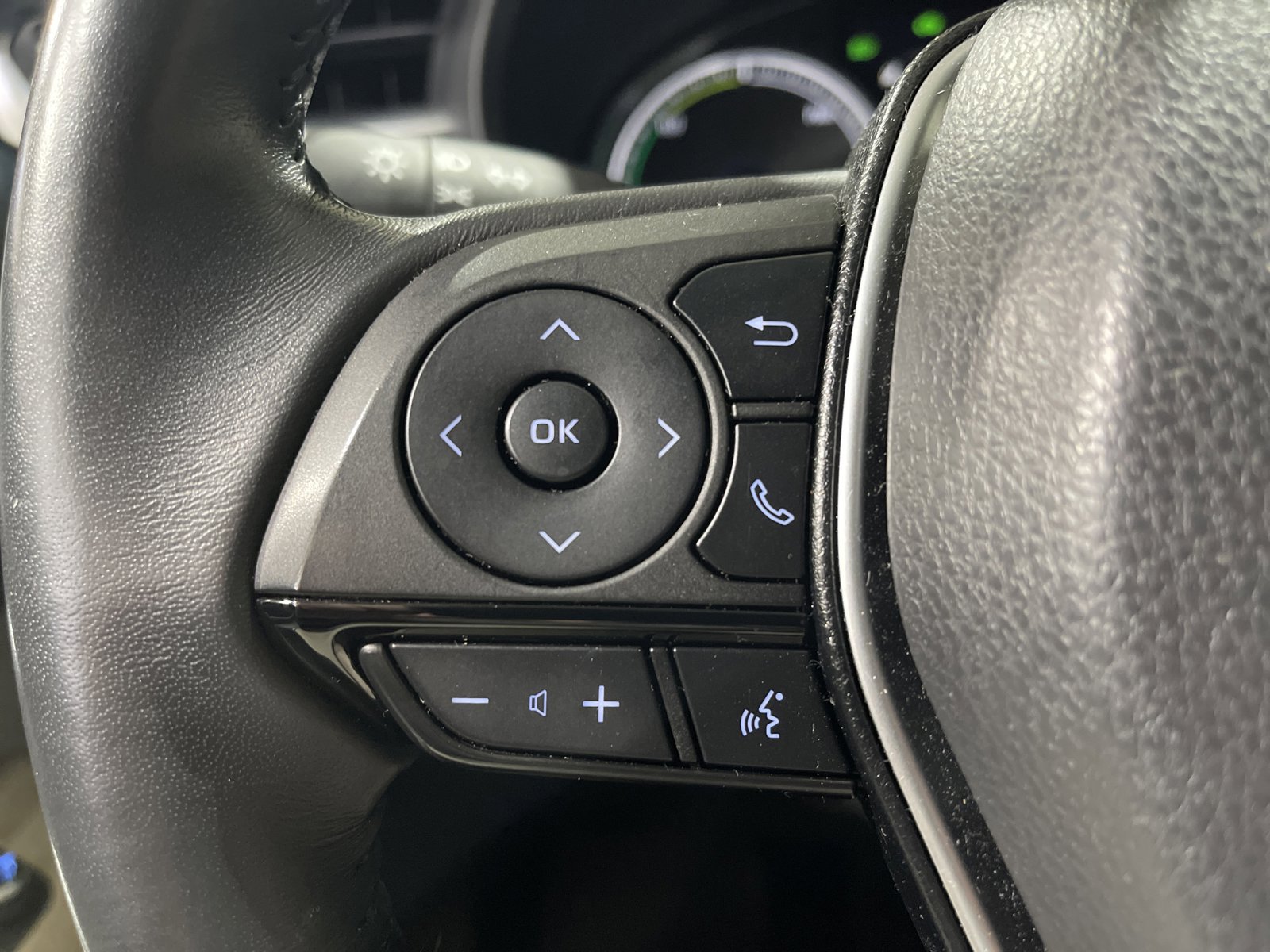Used 2022 Toyota Venza XLE AWD/4WD image 29