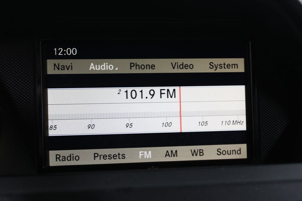 Used 2010 Mercedes-Benz GLK 350 4MATIC image 29