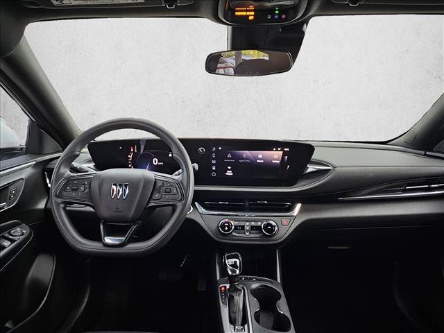 Used 2025 Buick Envista Preferred FWD image 17
