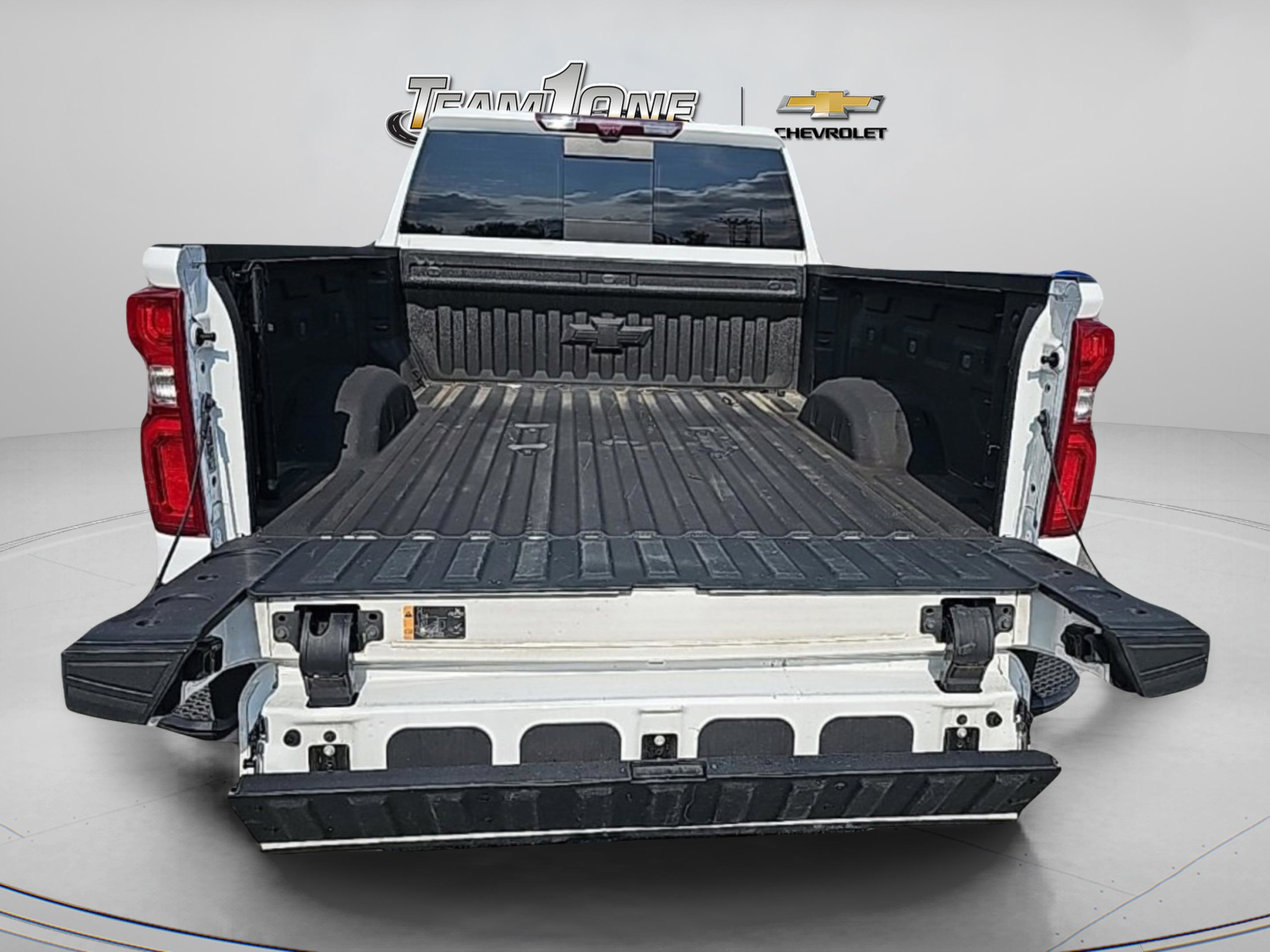 Used 2023 Chevrolet Silverado 2500 LTZ w/ LTZ Premium Package image 40